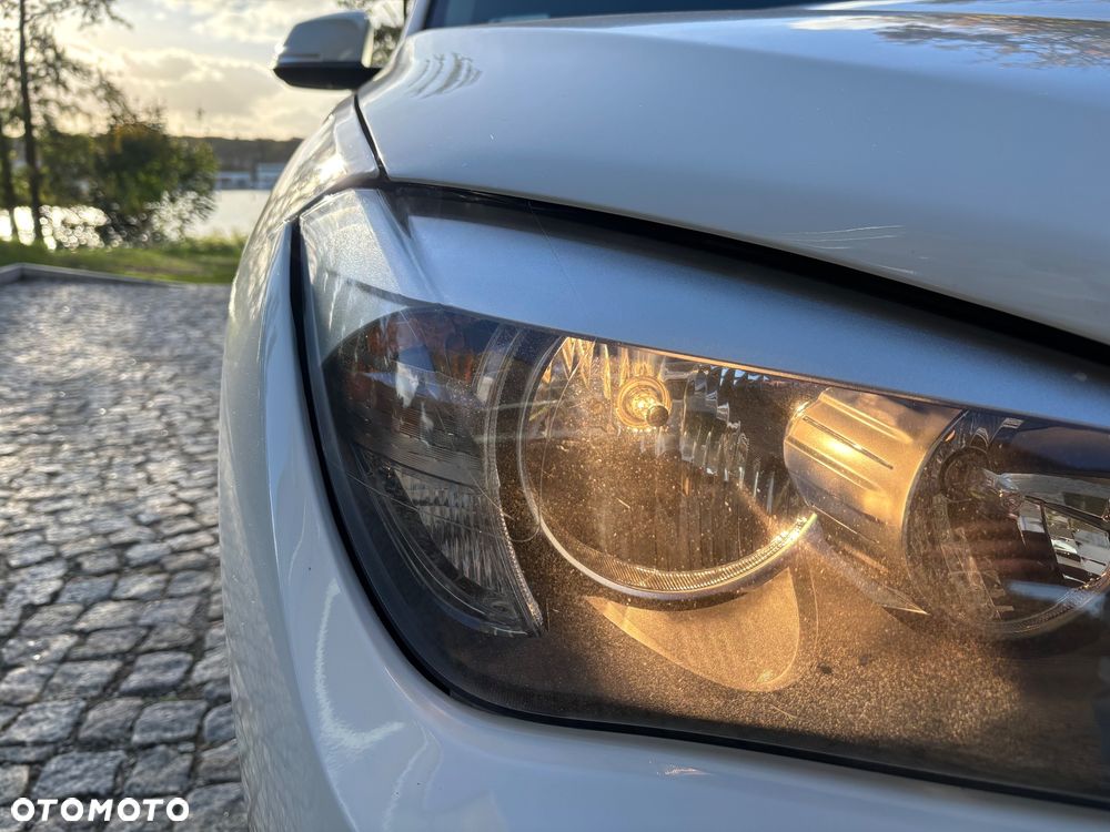 BMW X1 sDrive18d - 13