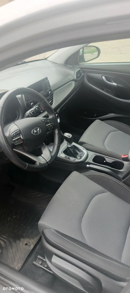 Hyundai i30 1.4 Comfort - 12