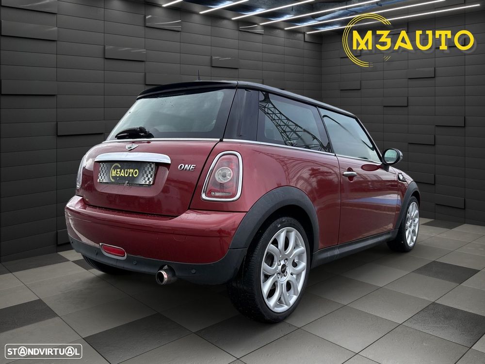 MINI 3 Portas One - 2