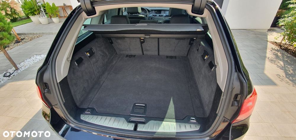 BMW Seria 5 518d - 22