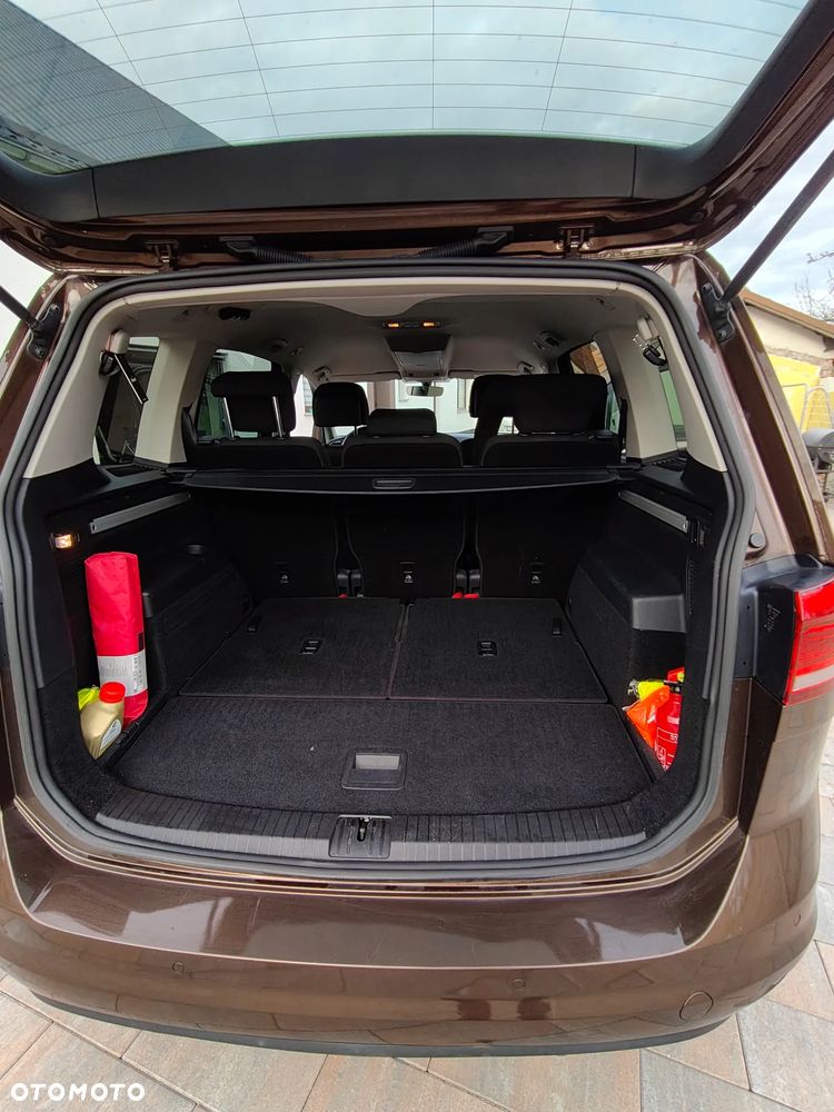Volkswagen Touran - 8