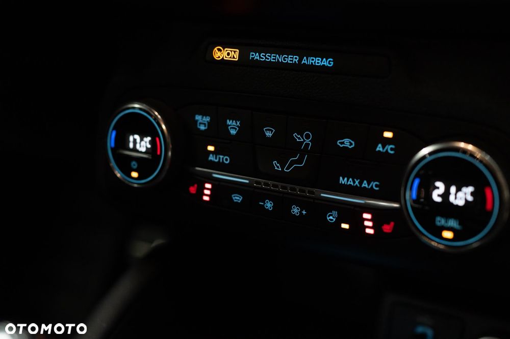 Ford Focus - 25