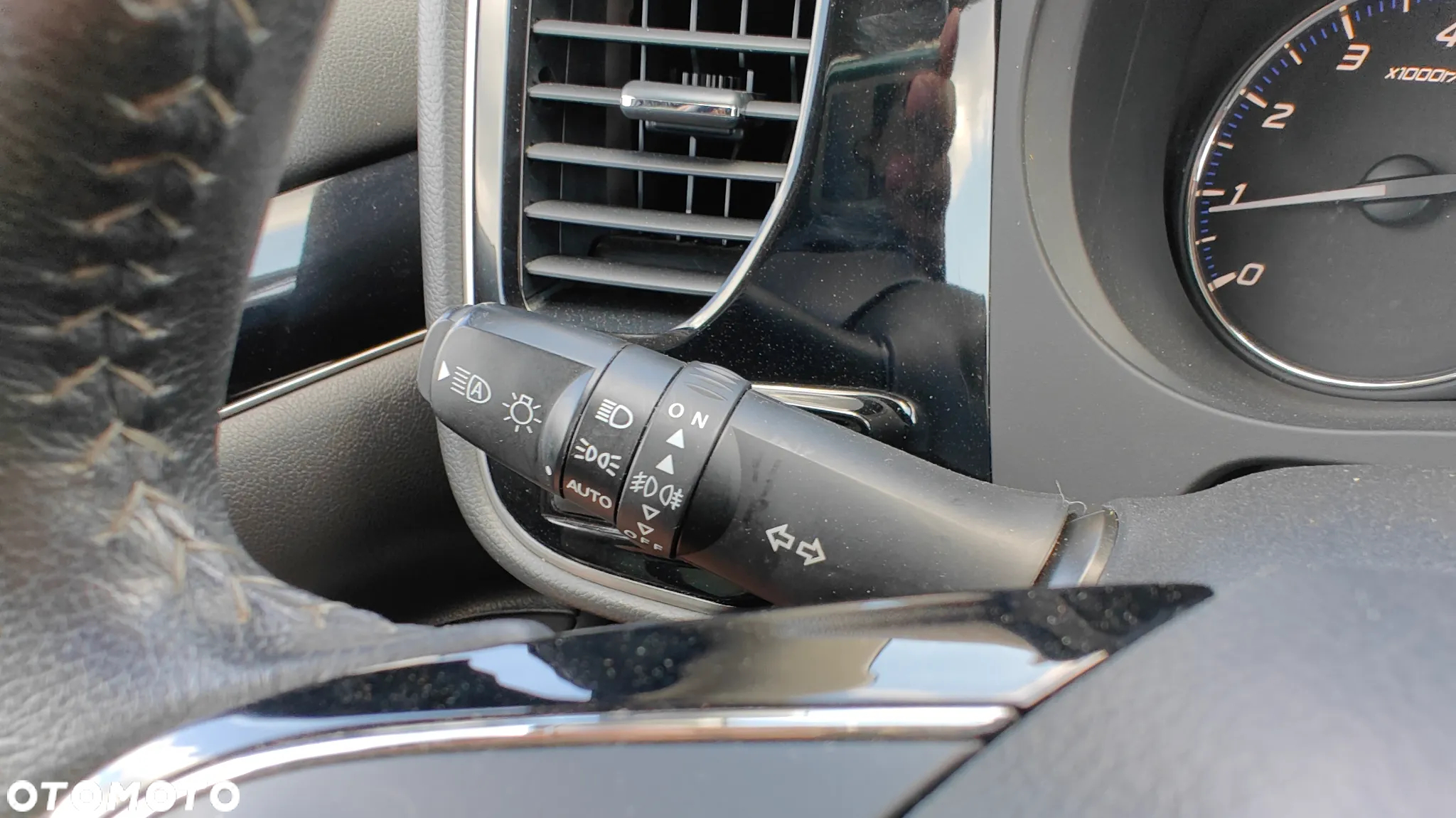 Mitsubishi Outlander 2.4 4WD CVT Instyle - 23