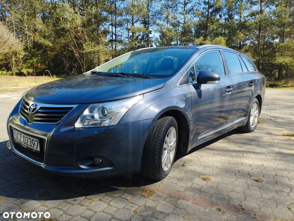 Toyota Avensis 1.8 Luna - 12