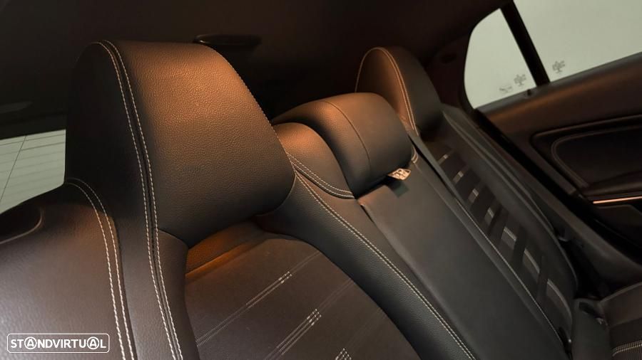 Mercedes-Benz CLA 200 d 7G-DCT UrbanStyle Edition - 29