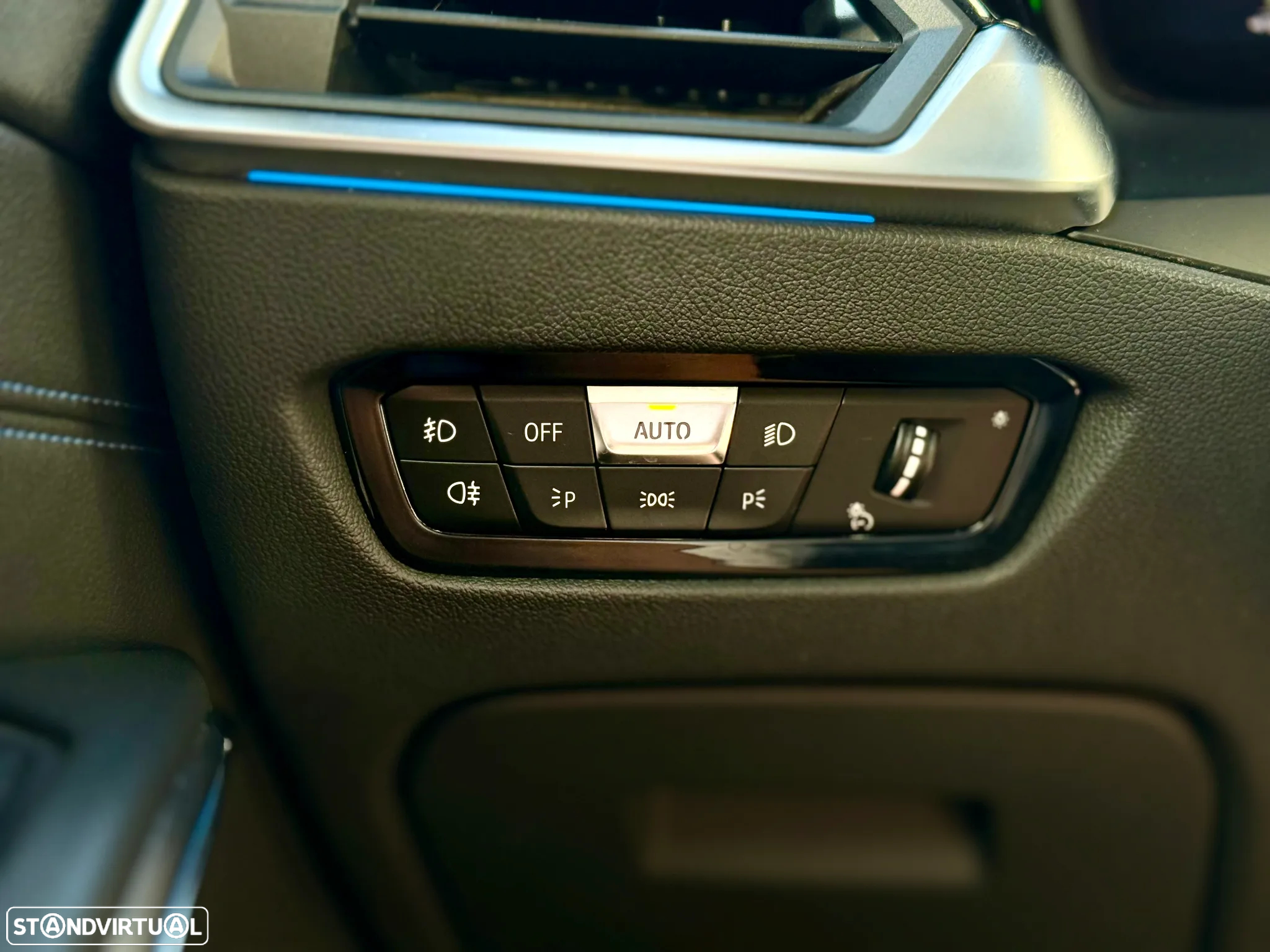 BMW 330 e Touring Pack M Auto - 19