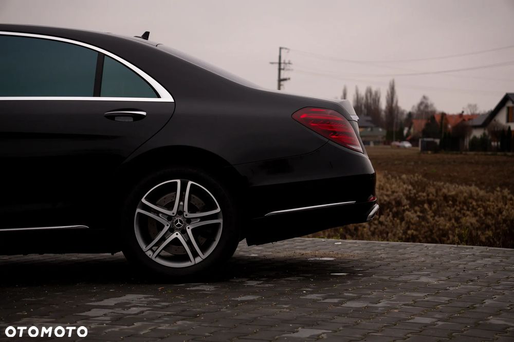 Mercedes-Benz Klasa S 560 4-Matic L 9G-TRONIC - 12