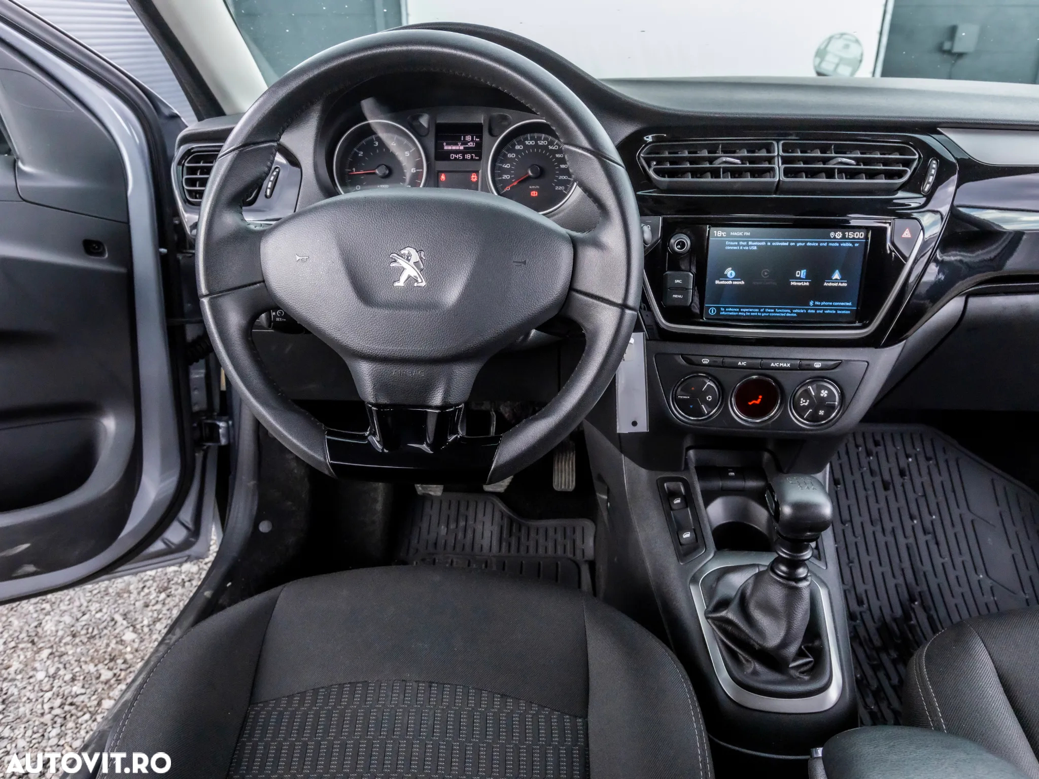 Peugeot 301 1.5 BlueHDI FAP Allure - 12