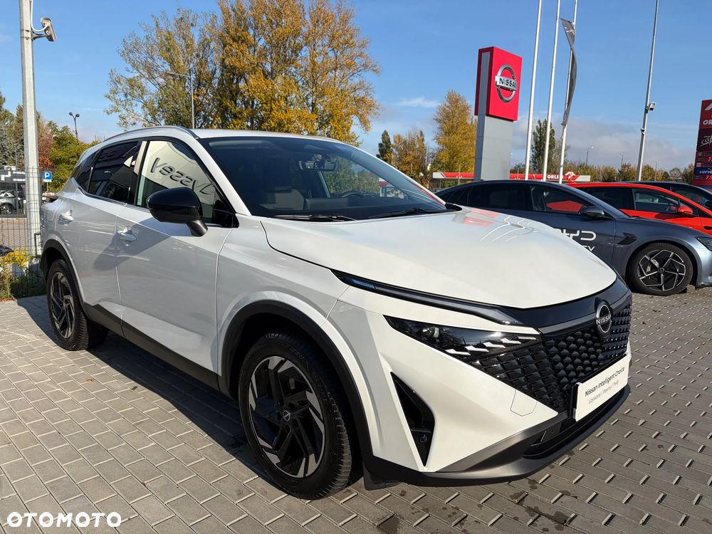 Nissan Qashqai 1.3 DIG-T mHEV N-Connecta Xtronic - 4