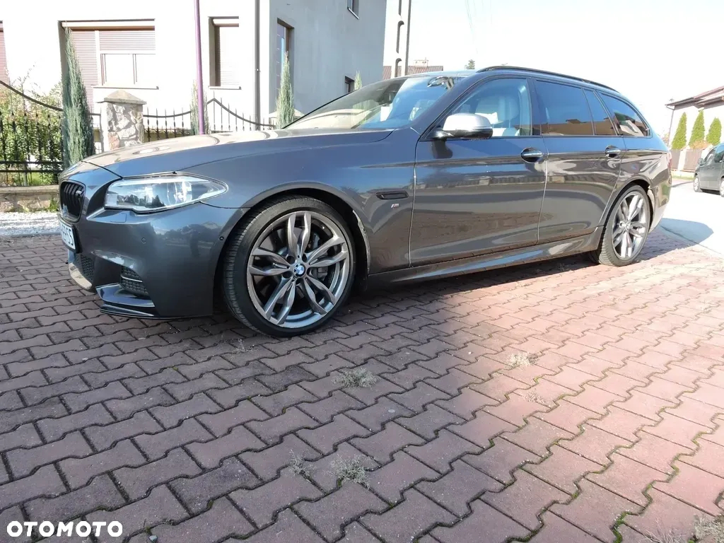 BMW Seria 5 M550d xDrive Touring Sport-Aut - 12