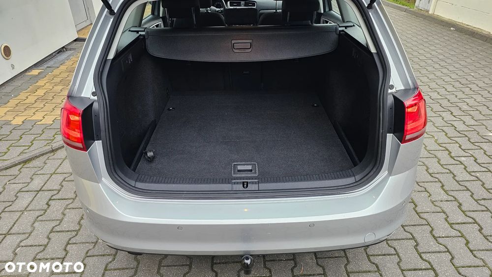 Volkswagen Golf 1.6 TDI BlueMotion Comfortline - 11