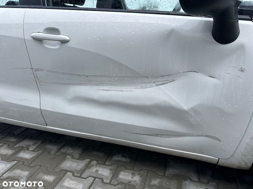 Kia Rio - 23