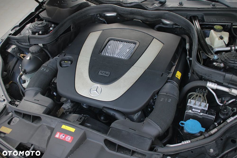 Mercedes-Benz Klasa E 350 4Matic Avantgarde Sport Edition - 14