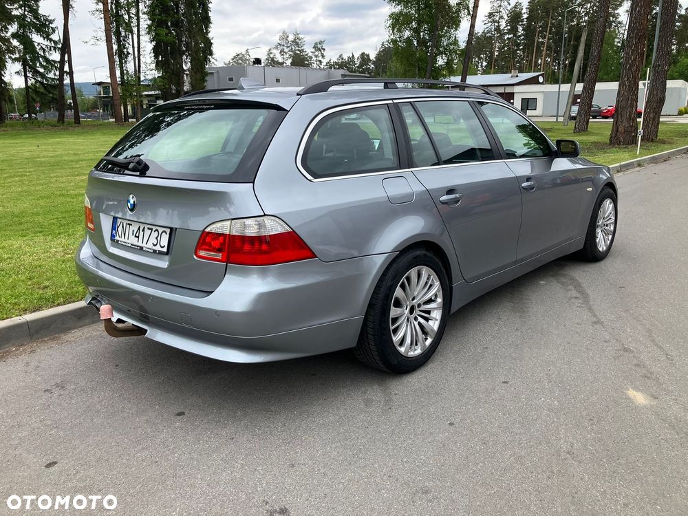 BMW Seria 5 530xd Touring - 6