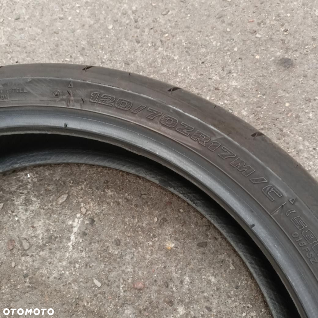 OPONA MOTOR 120/70/17 BRIDGESTONE (E5796) - 4