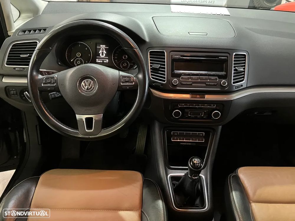 VW Sharan 2.0 TDI Confortline - 24
