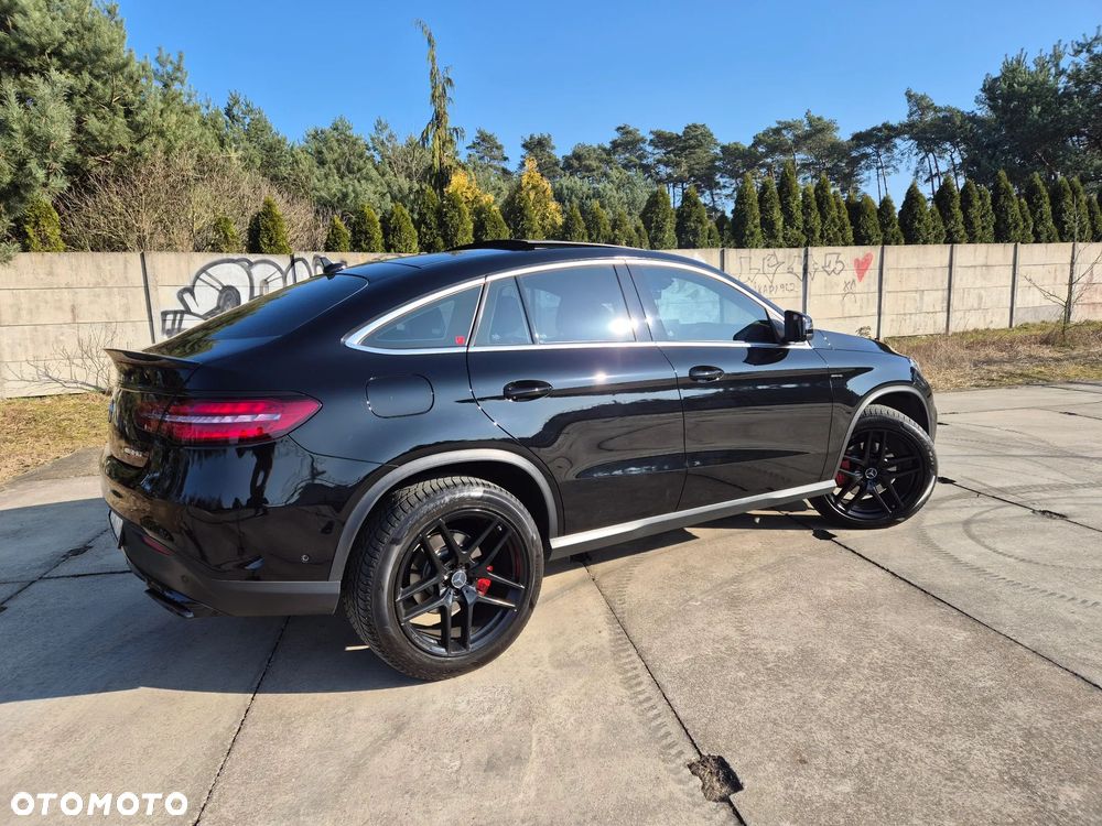 Mercedes-Benz GLE 350 d 4-Matic - 32