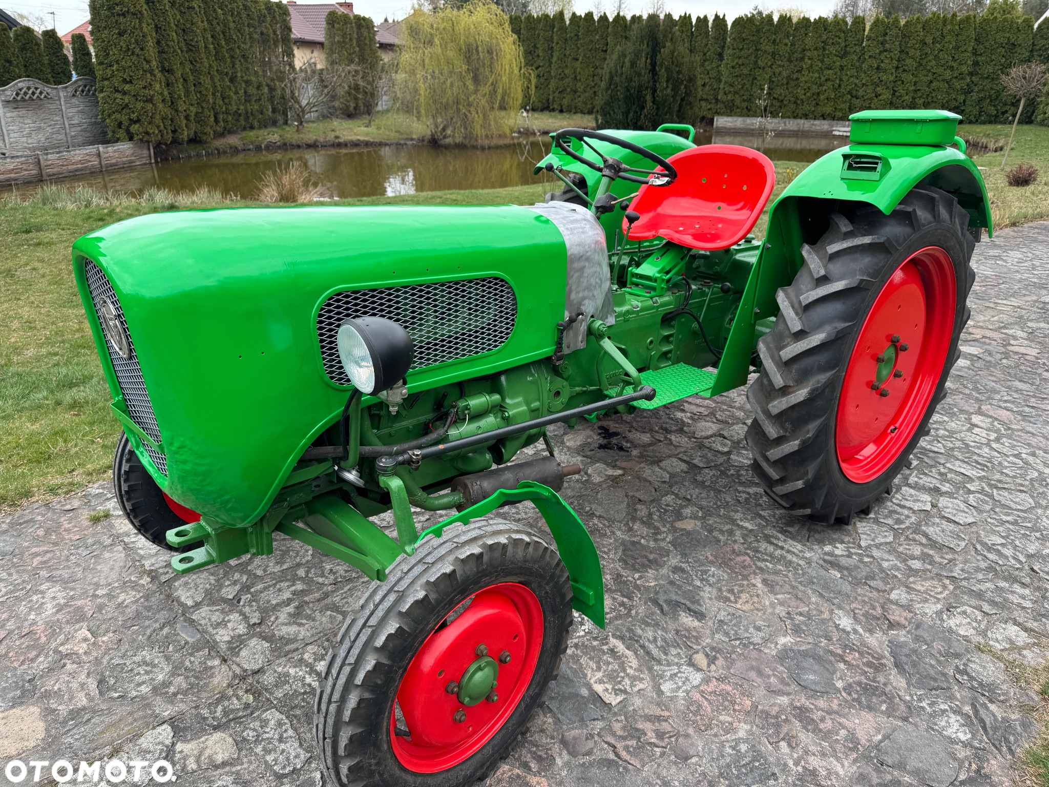 Deutz-Fahr Fahr Güldner A3K Burgund D133 - 30