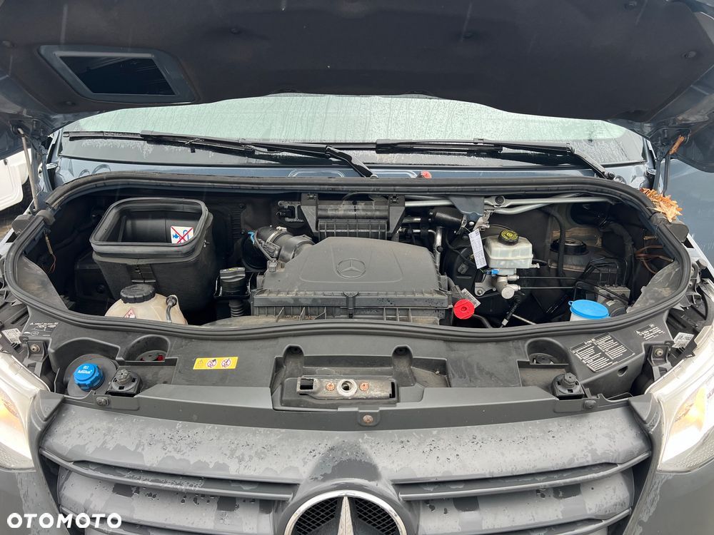 Mercedes-Benz Sprinter - 20