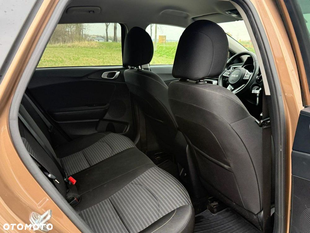 Kia Ceed 1.5 T-GDI Business Line - 16