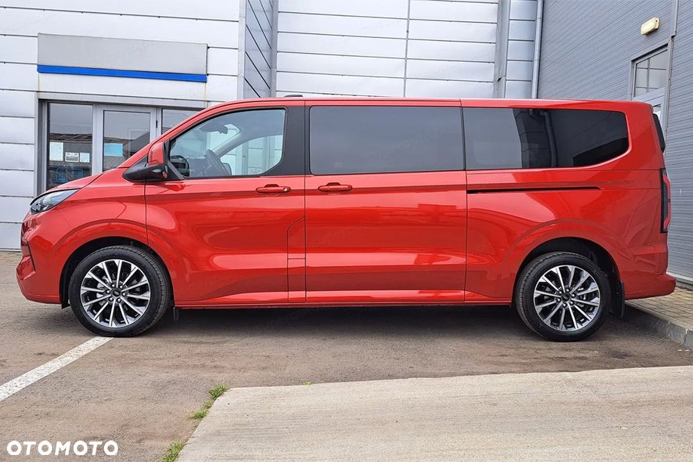 Ford Tourneo Custom - 2