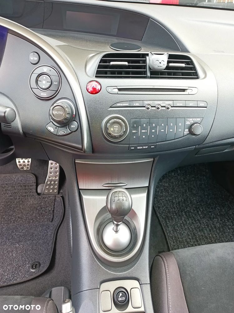 Honda Civic 1.8 GT Special Edition - 17