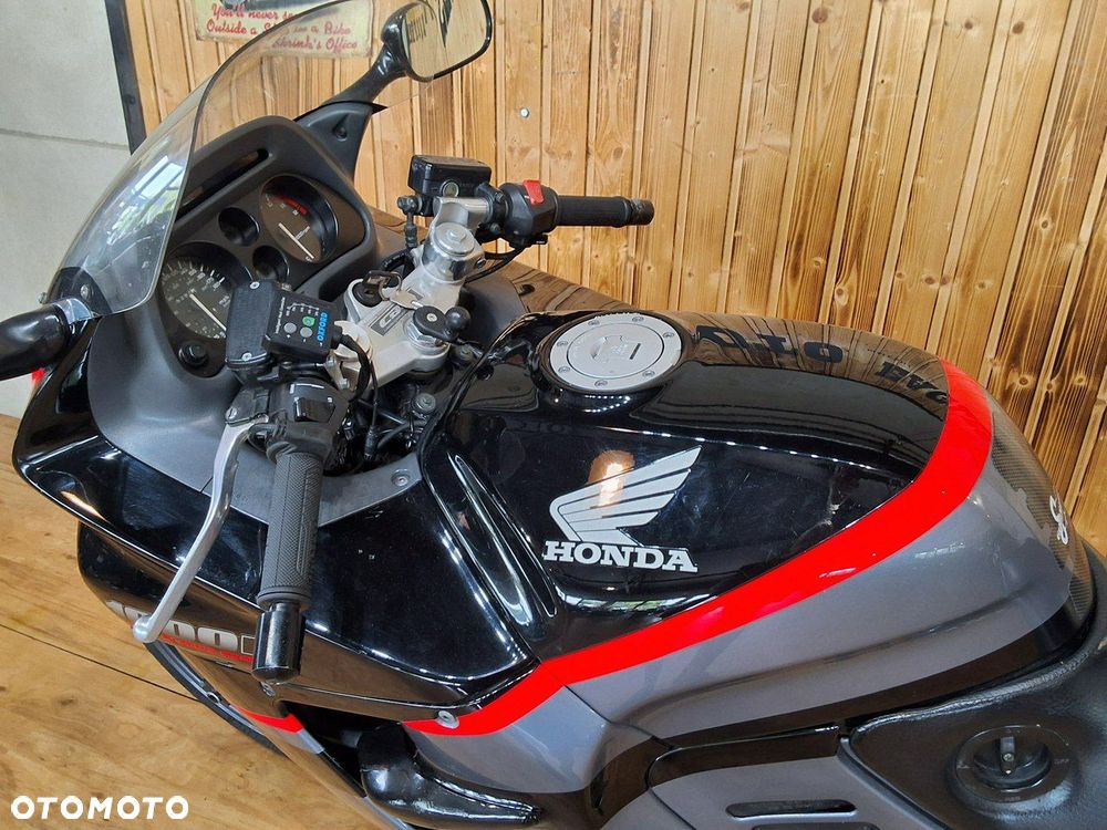 Honda CBR - 19