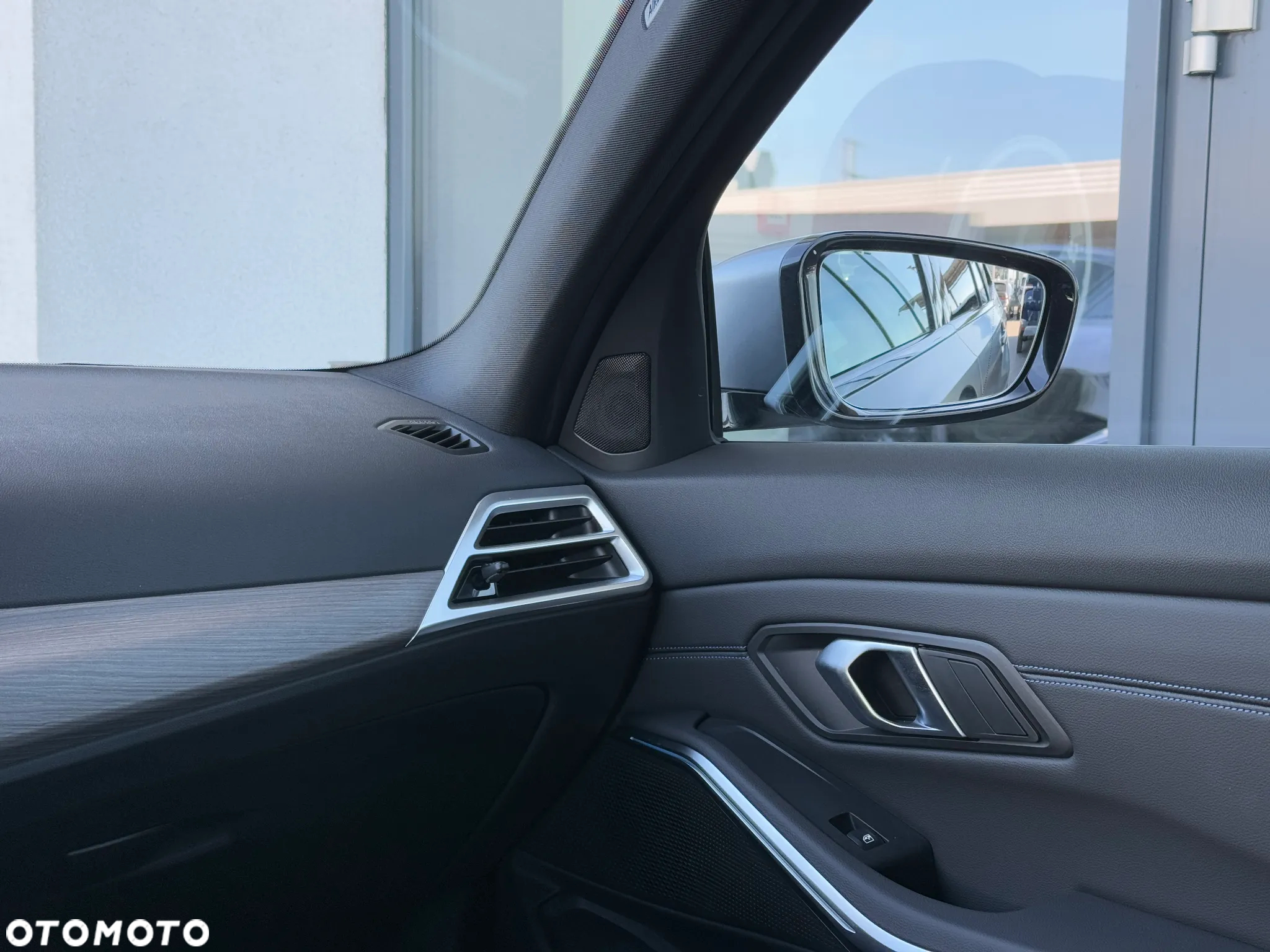 BMW Seria 3 330i xDrive M Sport - 15