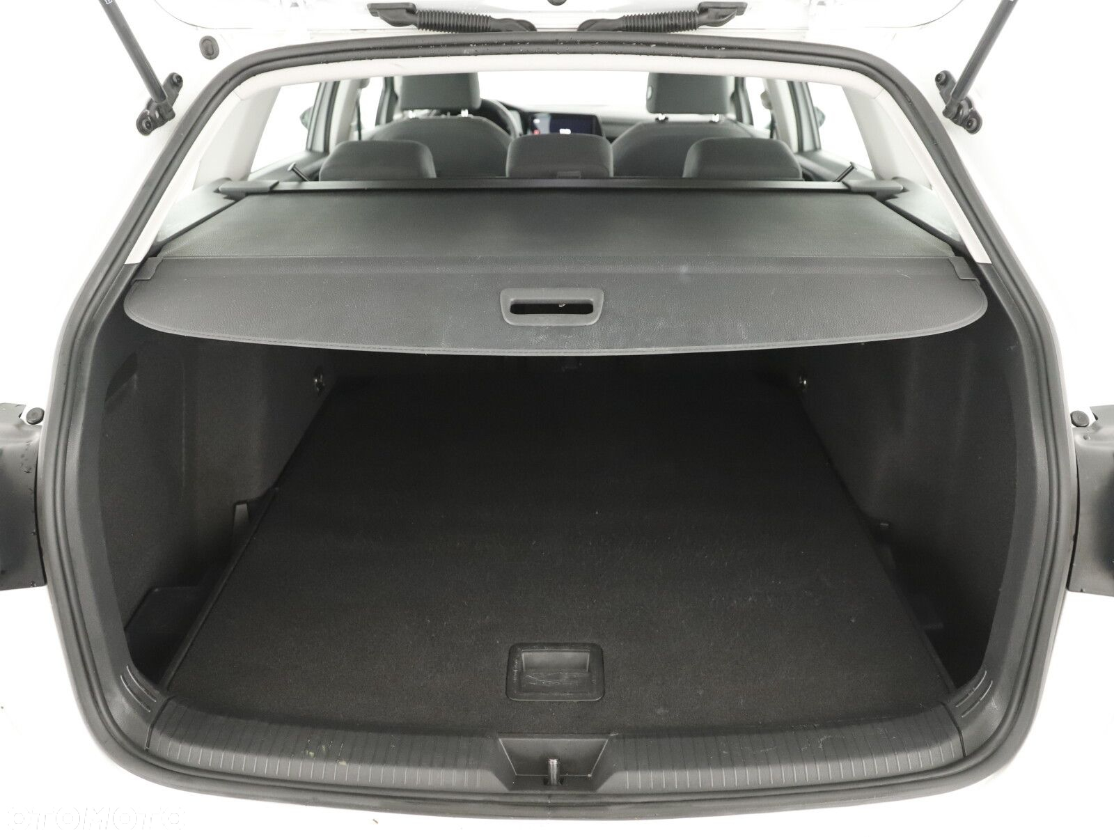 Volkswagen Golf - 20