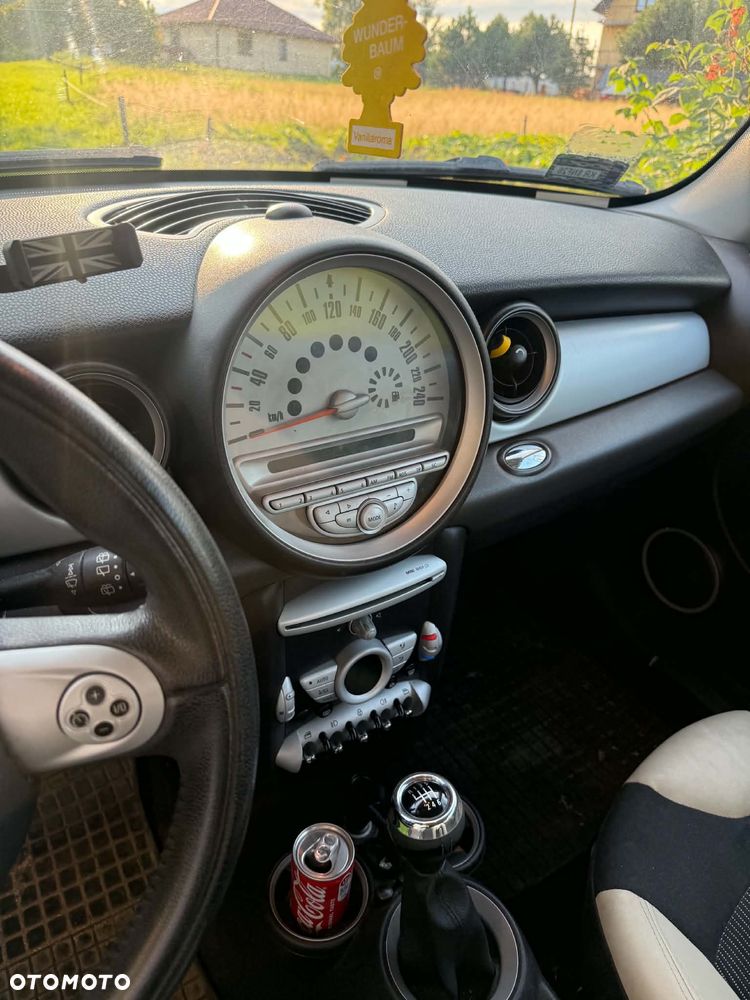 MINI Cooper Standard - 5
