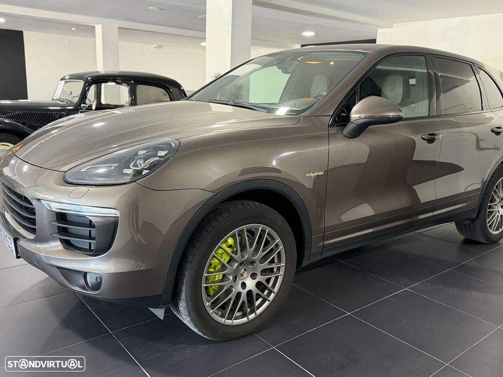 Porsche Cayenne S - 3