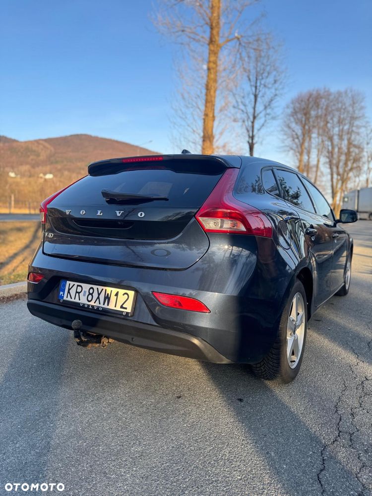 Volvo V40 D2 R-Design Kinetic - 2