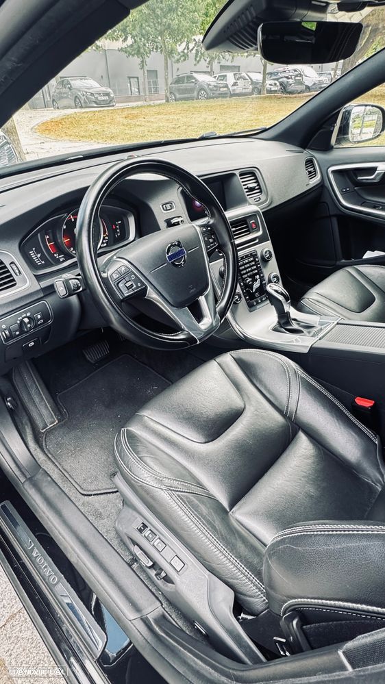 Volvo V60 D4 Geartronic Black Line - 13
