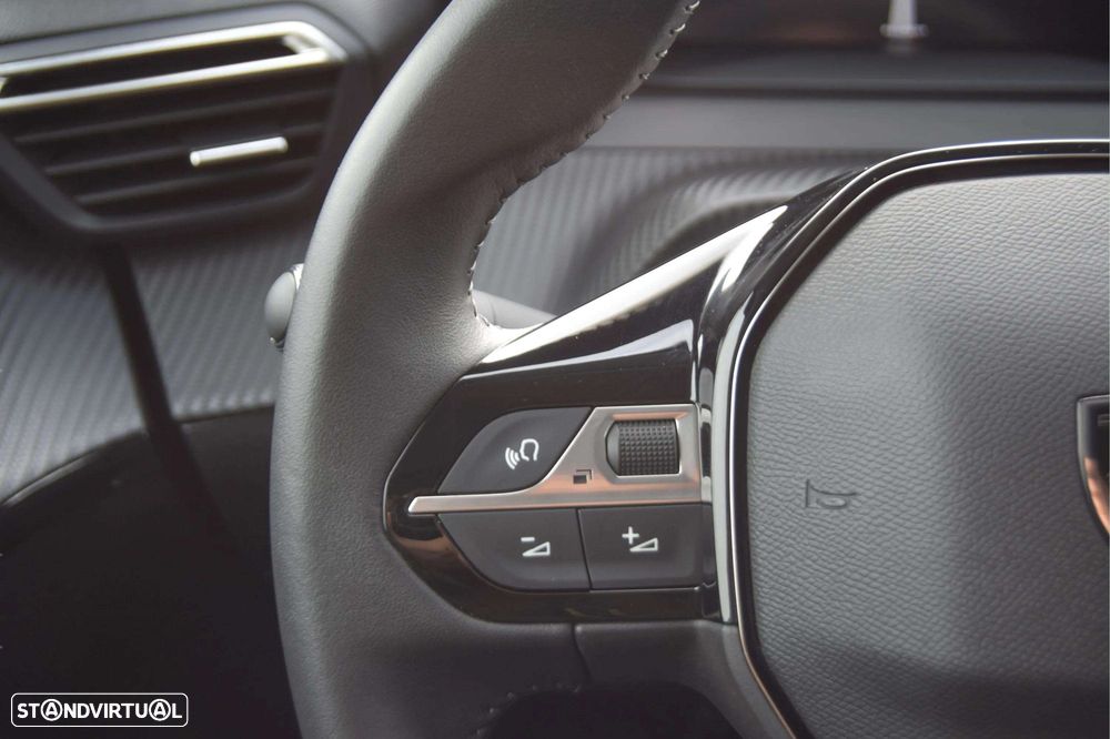 Peugeot 208 1.2 PureTech Allure Pack - 18