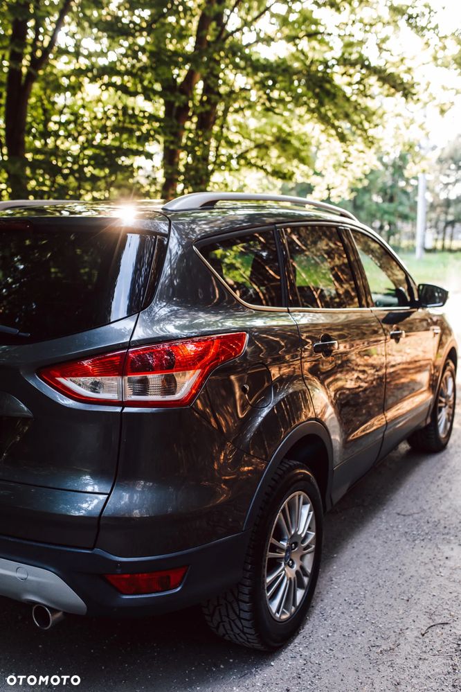 Ford Kuga 2.0 TDCi 4x4 Titanium - 33