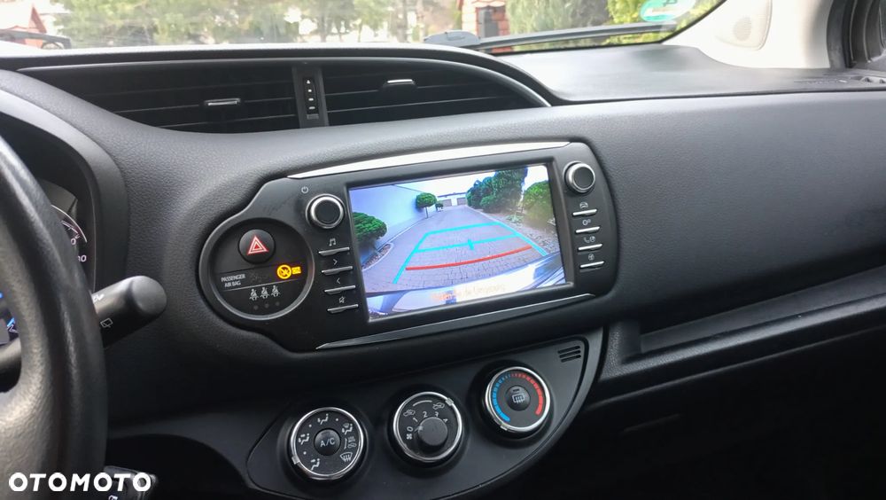 Toyota Yaris 1.5 Active - 11