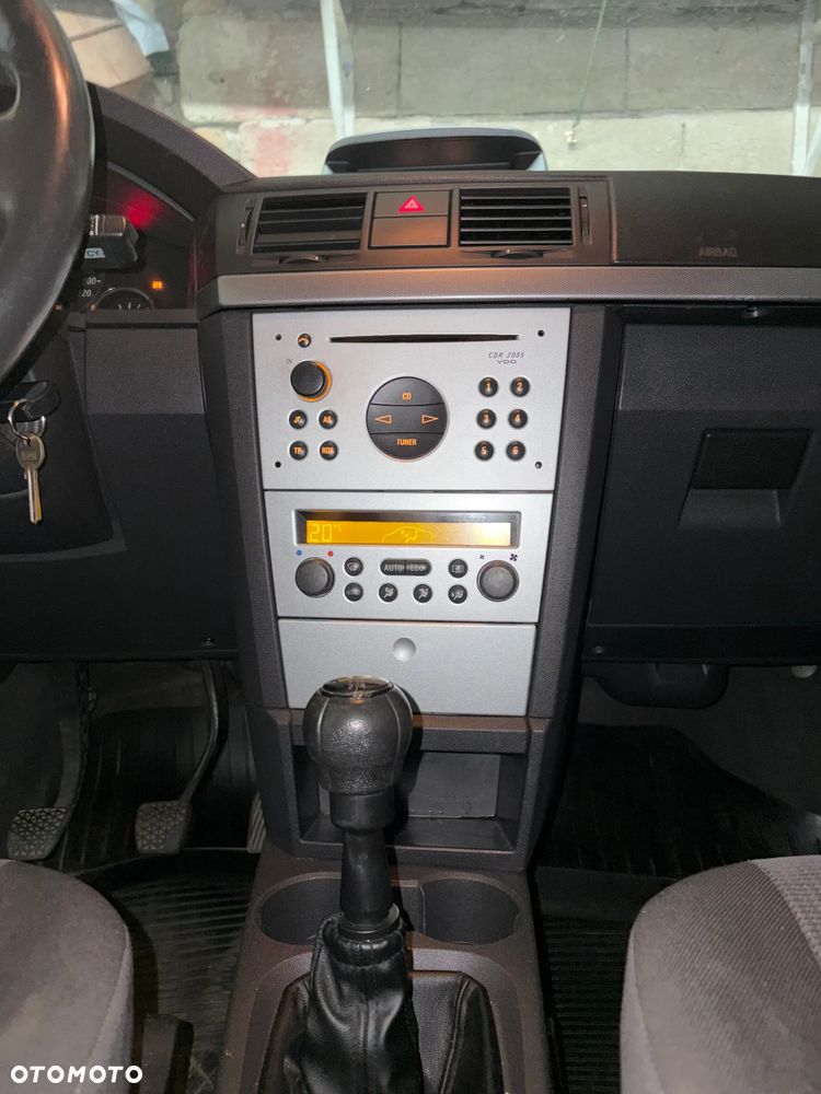 Opel Meriva - 12