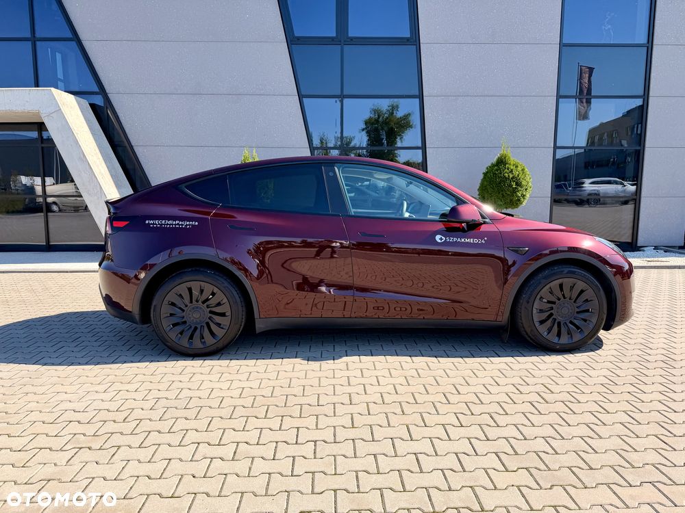 Tesla Model Y Long Range AWD - 15