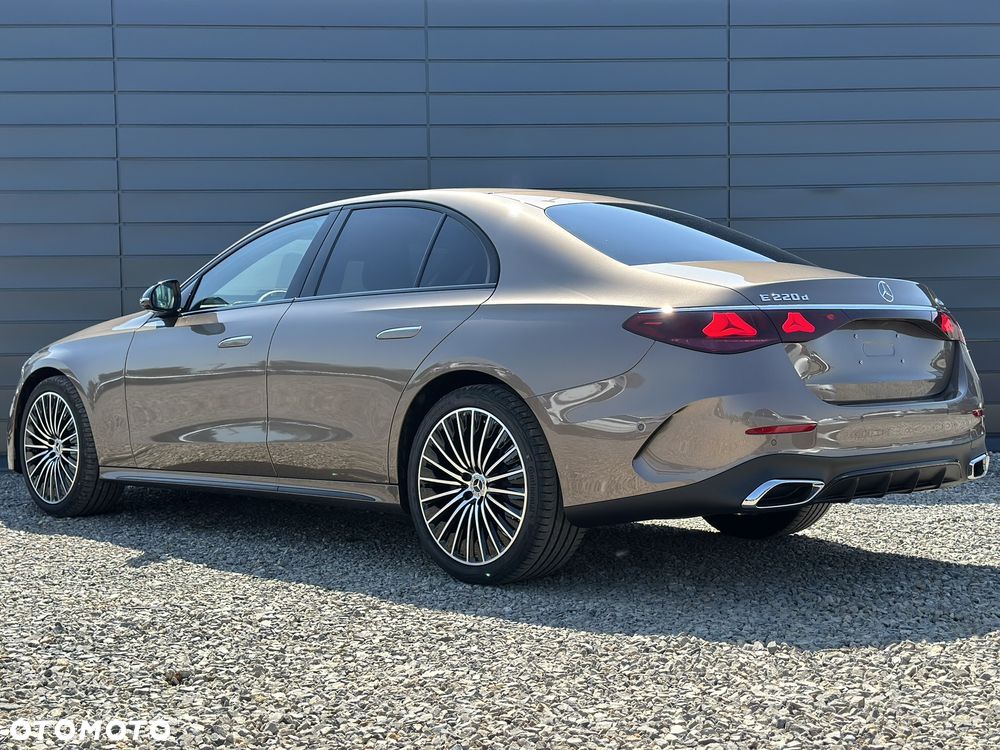 Mercedes-Benz Klasa E 220 d 4-Matic AMG - 6