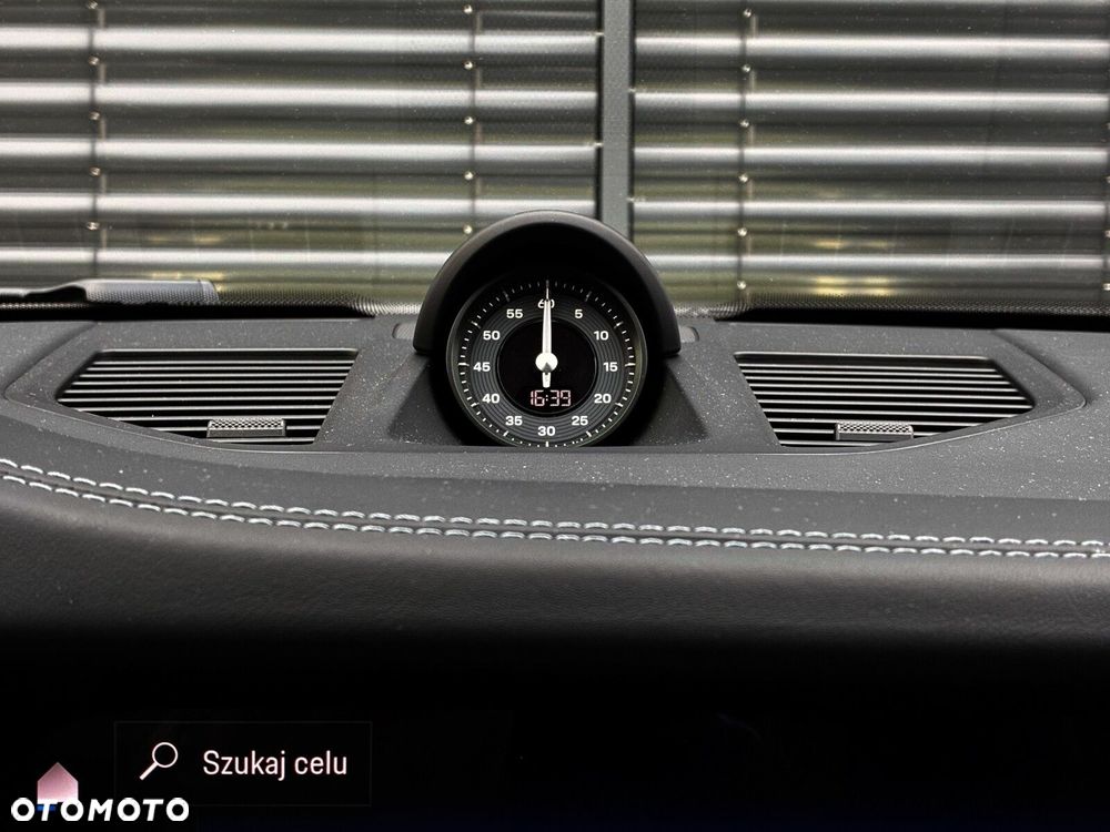 Porsche 911 - 28