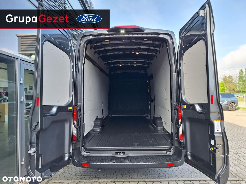 Ford Transit - 12