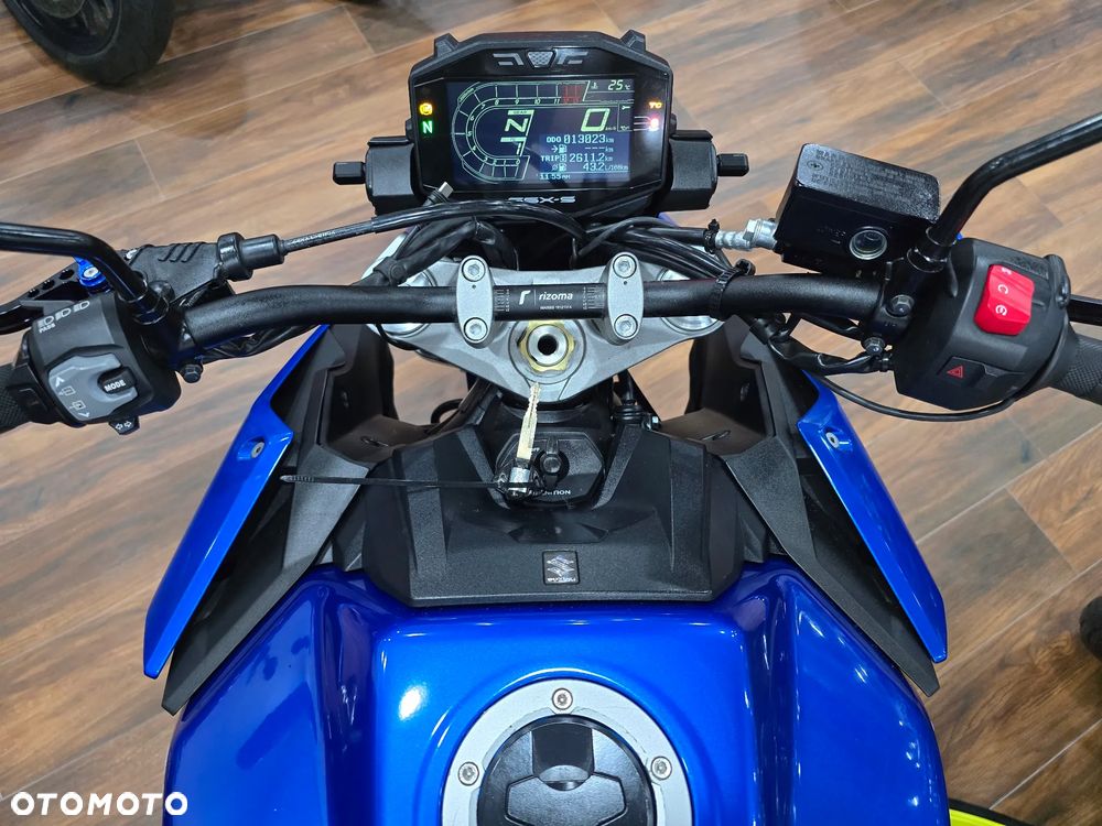 Suzuki GSX - 4