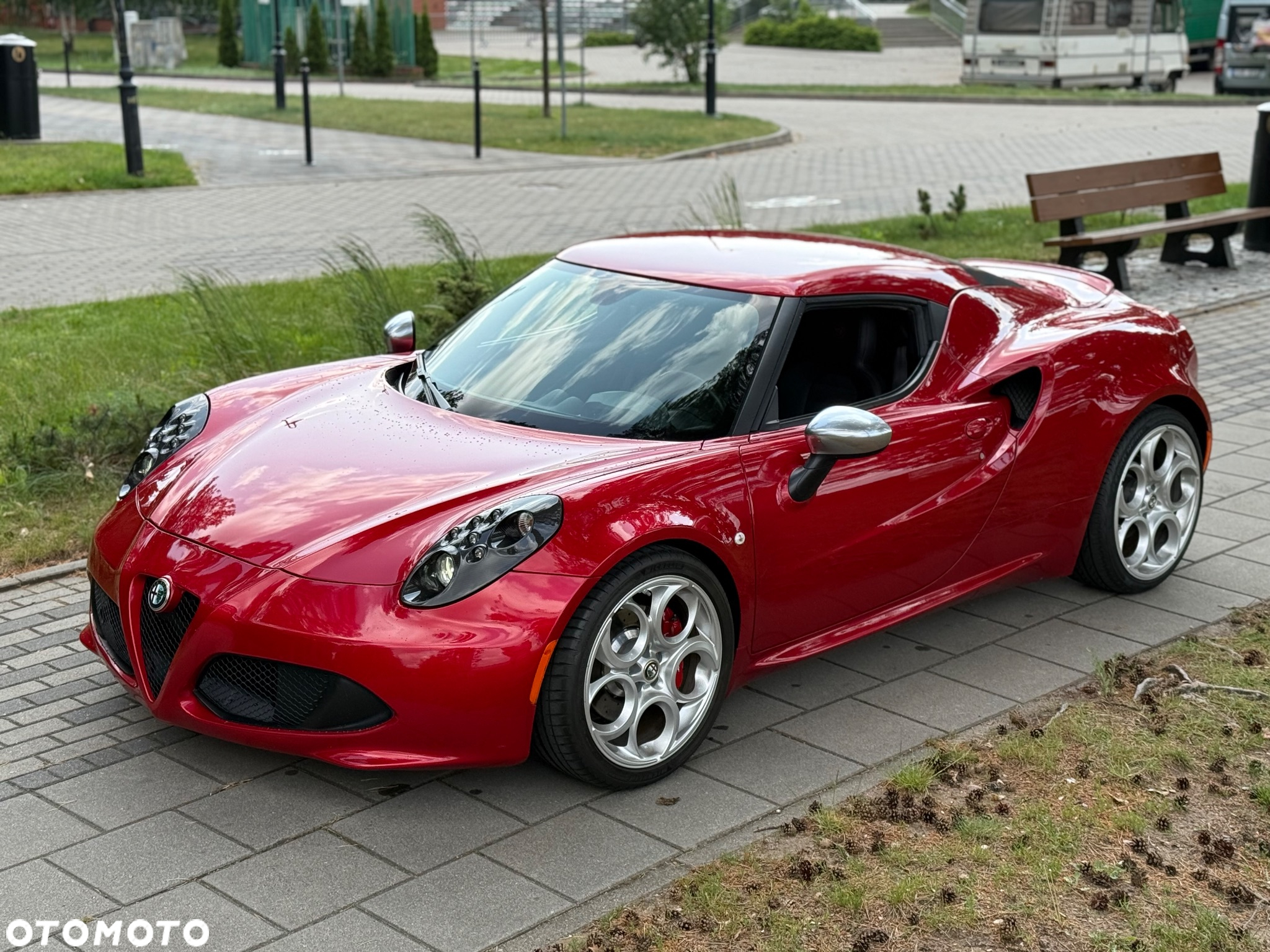 Alfa Romeo 4C - 4