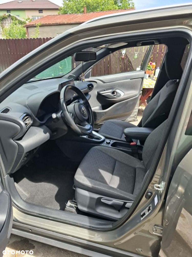 Toyota Yaris Cross Hybrid 1.5 Comfort 4x4 - 4