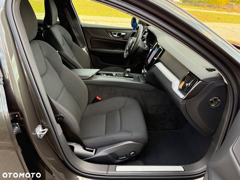 Volvo V60 B4 D Core - 25