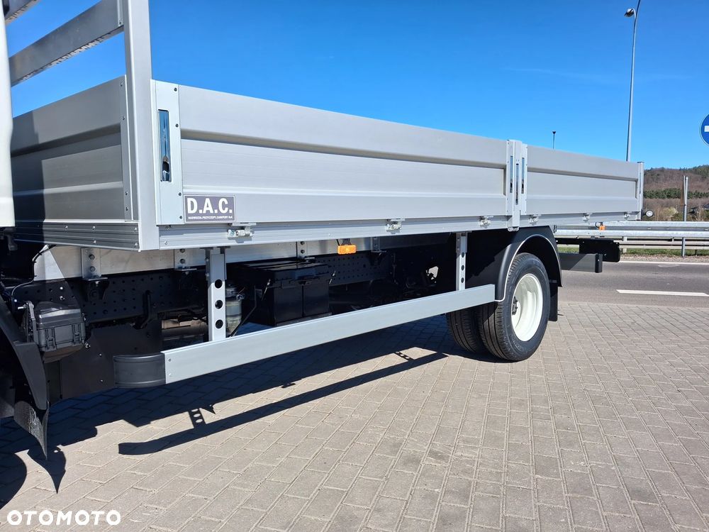 Isuzu M27 skrzynia otwarta 4.5m - 14