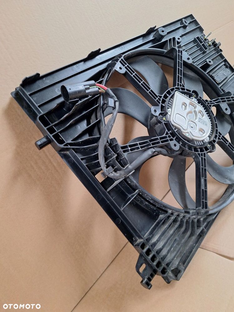 CAŁY-NIE KLEJONY! WENTYLATOR OBUDOWA CHŁODNICY NISSAN X-TRAIL T32 LIFT 19- 1,7 dci 19- ORYG. 21481HV80B EW / T224806 A / - 3