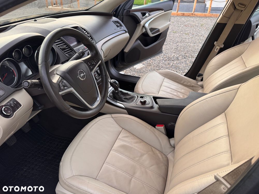 Opel Insignia - 18