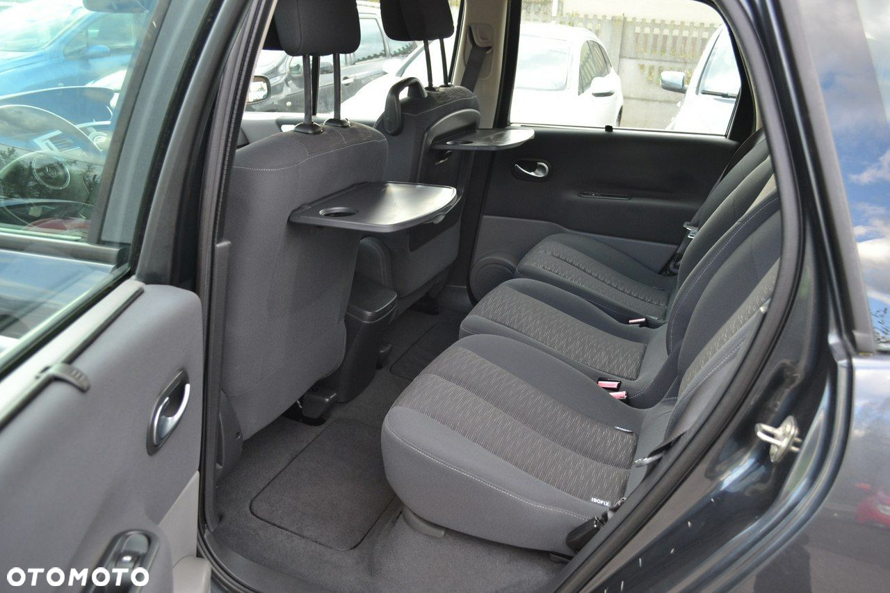 Renault Scenic - 8