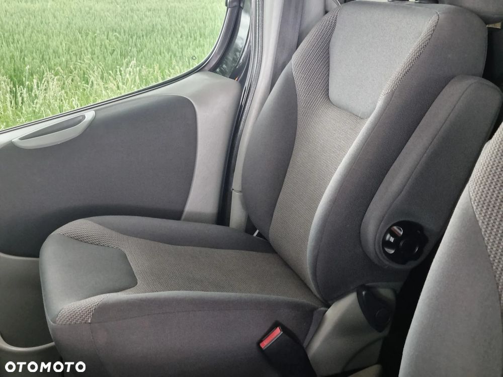 Opel Vivaro - 31